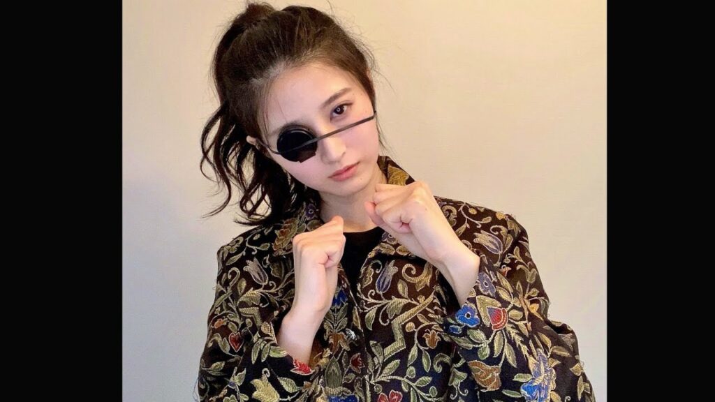 八田エミリ Hatta Emily: 真島吾朗風ジャケットで撮影してみた。【龍が如く極2真島編】#3