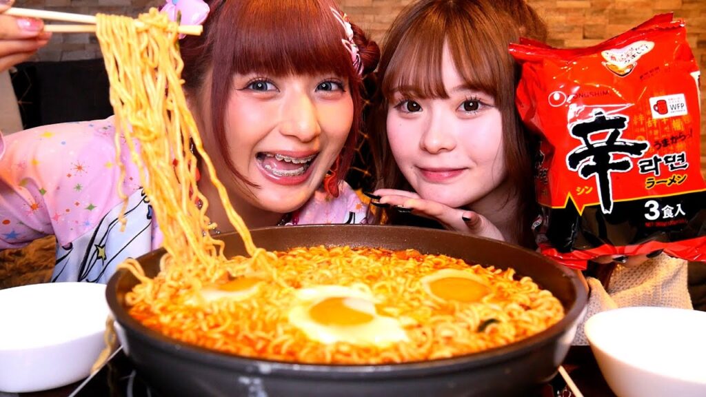 【実は仲良し】しなこちゃんのイメージと真逆の辛ラーメンを食べながら爆語りしたら楽しすぎてたまらない笑笑笑