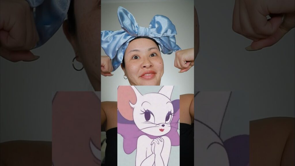 シミだらけ女がセクシーキャットに大変身🩷 #トゥードルス #makeup #マリリン #激変メイク