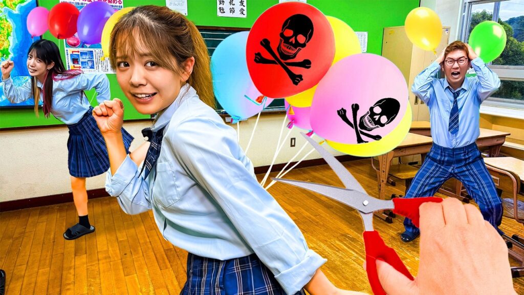 【対決】ハサミで風船を割れ！学校貸し切って罰ゲーム風船鬼ごっこやったら地獄すぎた・・・