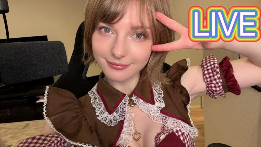 やった！　今日は私のファースト写真集『百花繚蘭』が発売されました！！