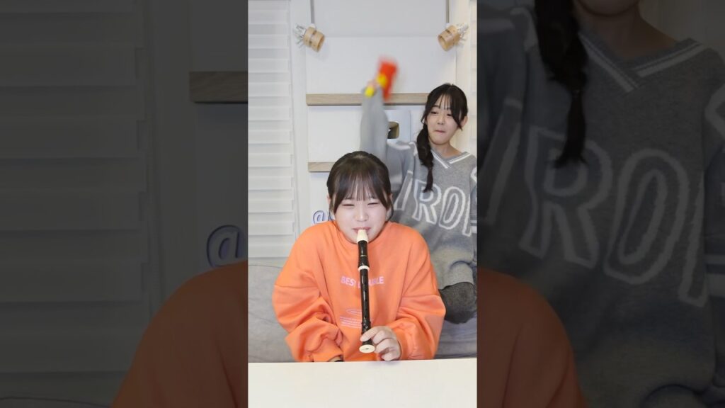 絶対にまねしないでください。