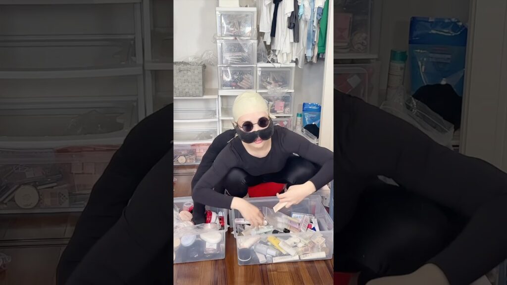 釜爺の姿で断捨離している女がヤバかった