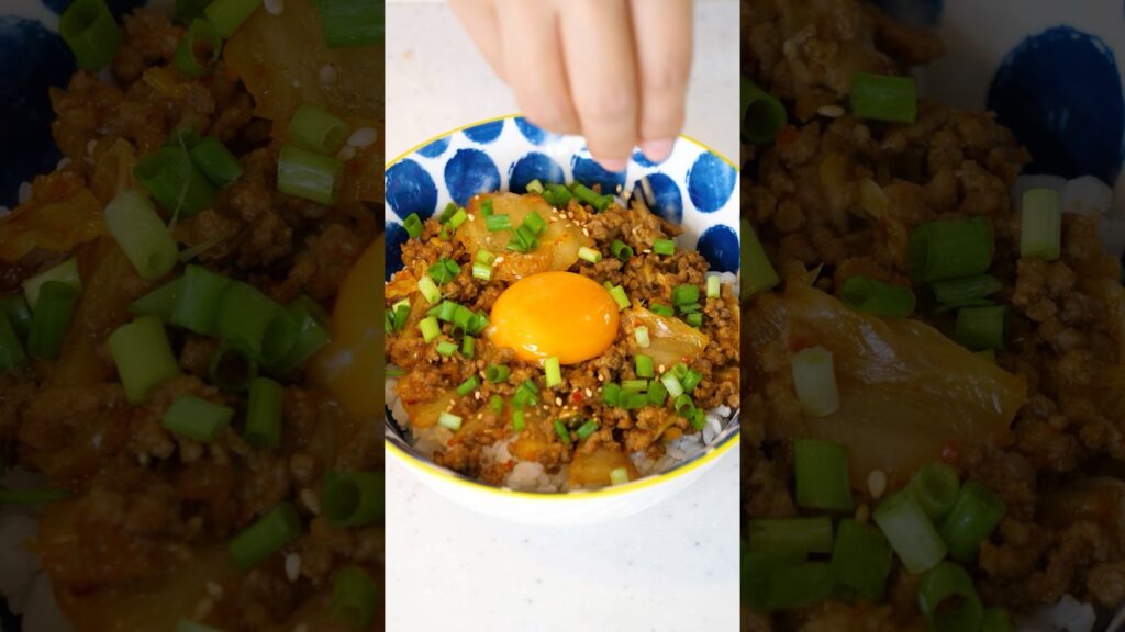 【簡単】ご飯がすすむ！キム玉そぼろ丼が最強に美味しい🐷🔥#shorts