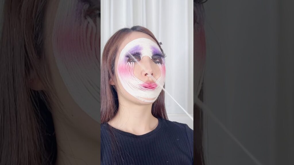 バズった毛糸メイクをほどいたら顔が大変なことになった