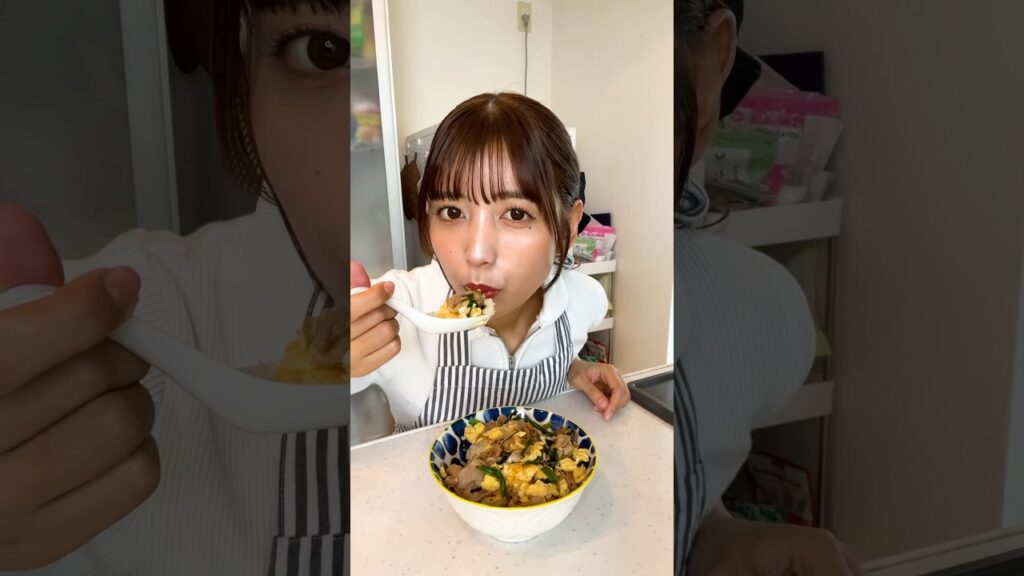簡単飯テロ！ふわとろニラ玉丼が美味しすぎる🐷🔥 #shorts
