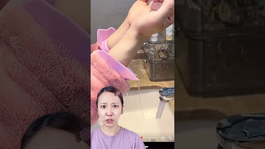 洗顔の時、絶対床が濡れないリストバンドが便利すぎた！！！