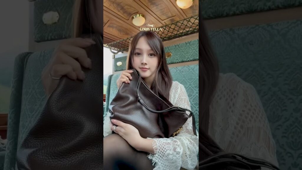 📣大荷物界隈🙋🏻‍♀️秋のカバンの中身紹介🧳🍂 inスイス