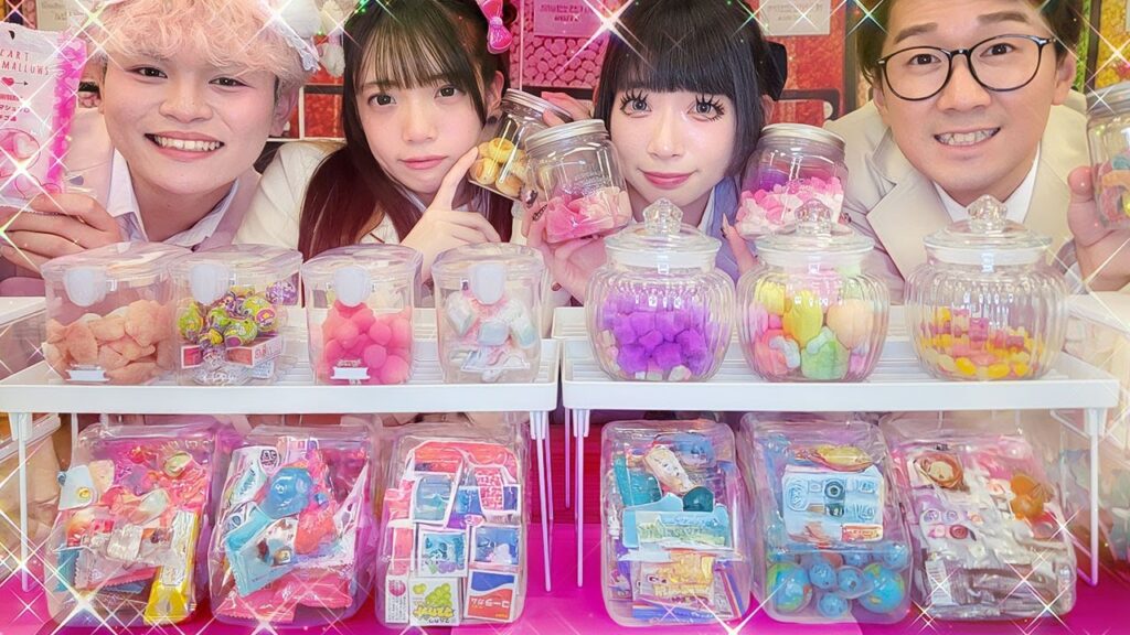 【DIY】大量のお菓子！？スタジオをカラフルレインボー駄菓子屋さんに改造してみた☆