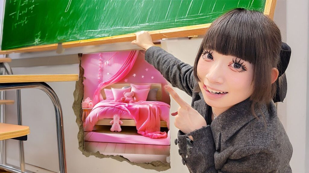 黒板の裏に部屋！？学校の教室にガチ秘密基地作ったら居心地良すぎた！！！【DIY】