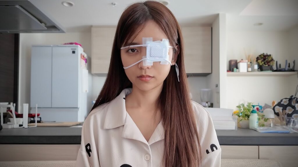 左目が見えません。