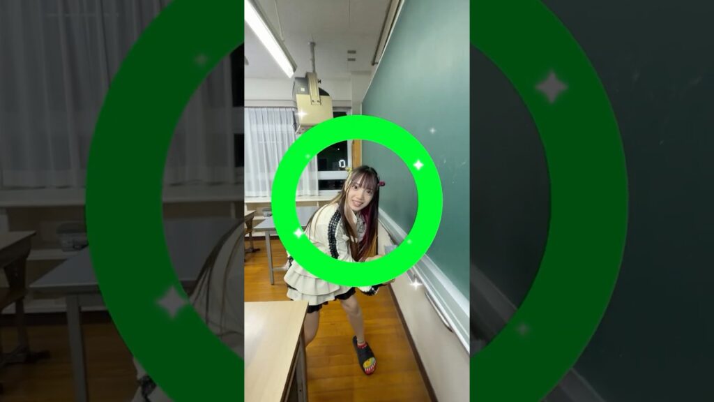 絵文字クイズ！学校にあるもの持ってきて！　#shorts
